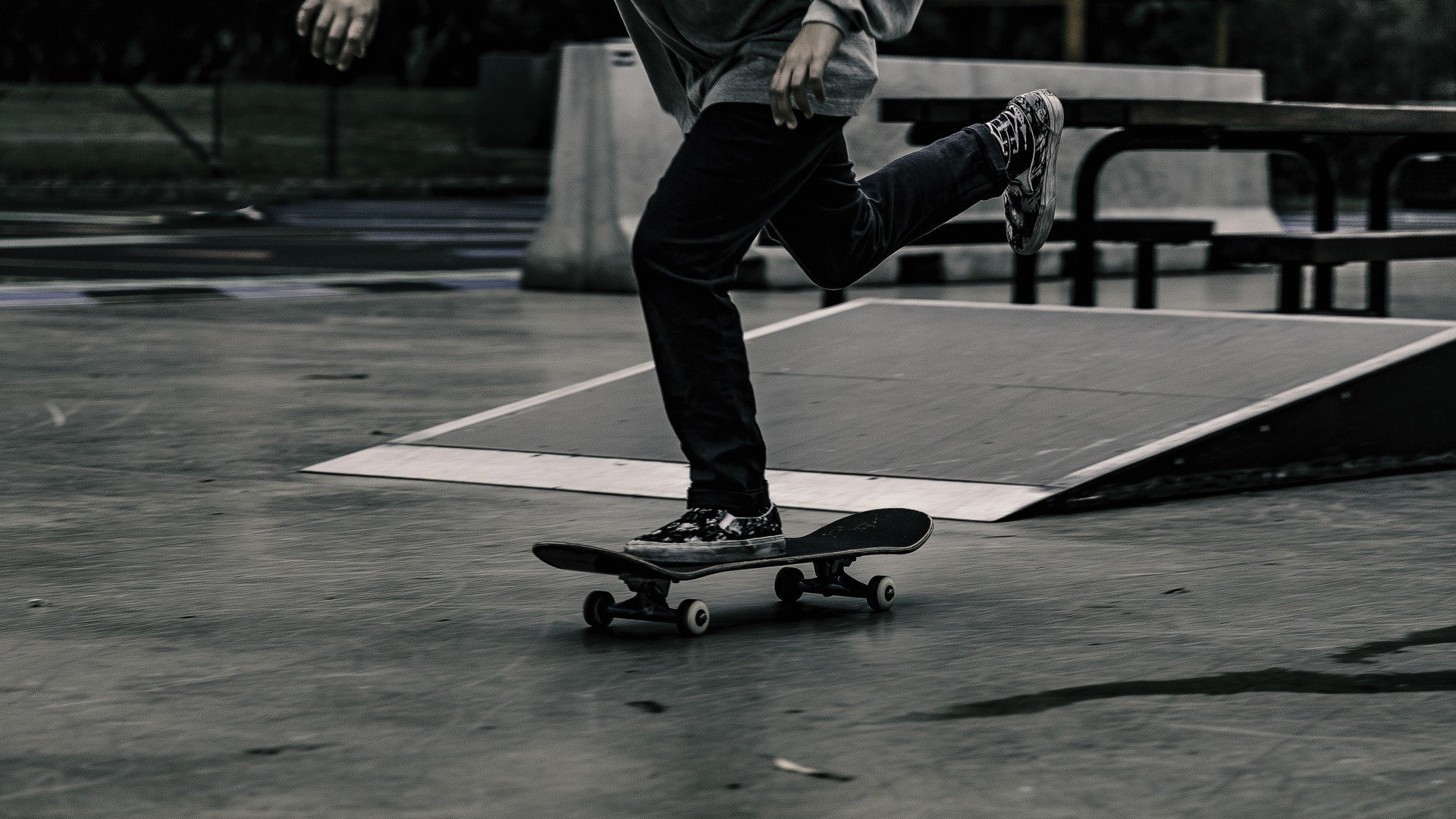 开云足球官网-绿茵场上的圣洁时刻，当申花重伤倒地，利物浦全队围拢祈祷，圣洁时刻，利物浦全队为申花重伤球员祈祷